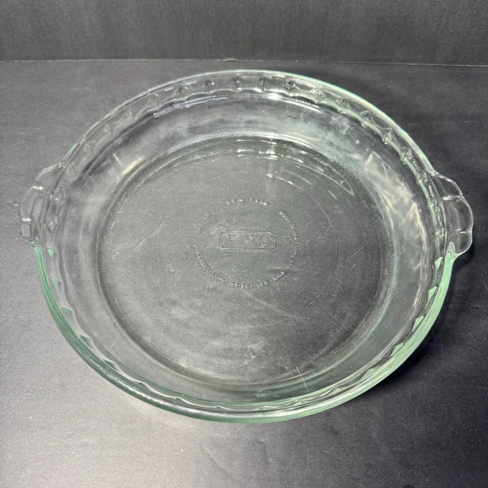 Pyrex #229 Clear Glass 9.5 Inch Round Pie Dish Fluted Rim with‎ Handles Made USA